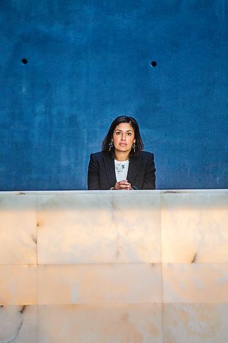 MIKAELA MACKENZIE / WINNIPEG FREE PRESS

The new CEO of the Canadian Museum for Human Rights, Isha Khan, poses for a portrait at the museum in Winnipeg on Monday, Aug. 10, 2020.
Winnipeg Free Press 2020.