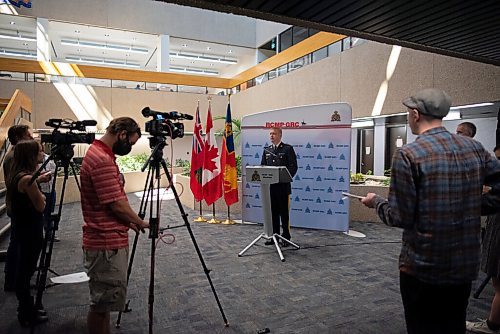 JESSE BOILY  / WINNIPEG FREE PRESS
Superintendent Michael Koppang, Officer in Charge of Manitoba RCMP Major Crime Services, speaks to media about two recent arrests in the Portage la Prairie homicide of Gerhard Reimer-Wiebe, at the RCMP headquarters on Tuesday. Tuesday, Aug. 11, 2020.
Reporter: Ryan