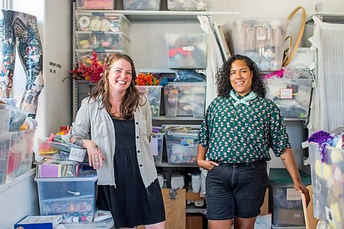 MIKAELA MACKENZIE / WINNIPEG FREE PRESS

Helga Jakobson (left) and Lou Gandier pose for a portrait at ArtsJunktion in Winnipeg on Tuesday, Aug. 11, 2020. For Aaron Epp story.
Winnipeg Free Press 2020.