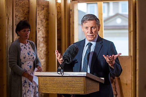 MIKAELA MACKENZIE / WINNIPEG FREE PRESS

MP Terry Duguid announces new support for home ownership at a Habitat for Humanity construction site in Winnipeg on Thursday, Aug. 13, 2020. For Malak Abas story.
Winnipeg Free Press 2020.