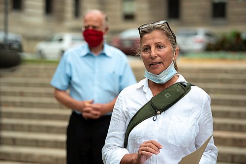 JESSE BOILY  / WINNIPEG FREE PRESS
Tangi Bell, a concerned resident, speaks to media outside the Legislature building on Thursday. Residents and the Manitoba Liberals are wanting more review and oversight of the Vivian Sand Facility Mining project in Springfield, Manitoba. Thursday, Aug. 13, 2020.
Reporter: Carol