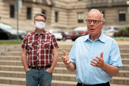 JESSE BOILY  / WINNIPEG FREE PRESS
Dr. Jon Gerrard, MLA for River Heights & Manitoba Liberal Health Critic speaks to media outside the Legislature building on Thursday. Residents and the Manitoba Liberals are wanting more review and oversight of the Vivian Sand Facility Mining project in Springfield, Manitoba. Thursday, Aug. 13, 2020.
Reporter: Carol