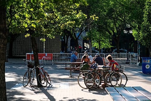 Daniel Crump / Winnipeg Free Press. Customers enjoy a sunny Saturday afternoon at Bijou Patio in Old Market Square in the Exchange District. August 15, 2020.