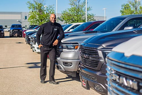 MIKAELA MACKENZIE / WINNIPEG FREE PRESS

Jason Vega, ex-Blue Bomber and now a TV pitchman for Winnipeg Dodge Jeep, poses for a photo at work at the dealership in Winnipeg on Monday, Aug. 17, 2020. For Dave Sanderson story.
Winnipeg Free Press 2020.