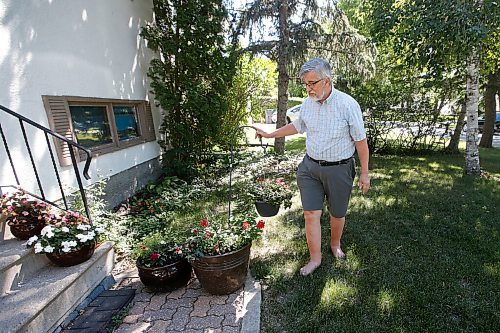 JOHN WOODS / WINNIPEG FREE PRESS
Neil Funk-Unrau, who had COVID-19 from March until June, is photographed at his home in Winnipeg Monday, August 17, 2020. 

Reporter: Kellen