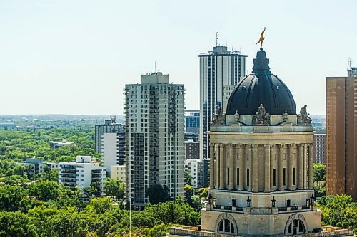 MIKAELA MACKENZIE / WINNIPEG FREE PRESS

The tree canopy and the Manitoba Legislative Building, as seen from the Woodsworth Building, in Winnipeg on Wednesday, Aug. 19, 2020. For Gabrielle Piche story.
Winnipeg Free Press 2020.