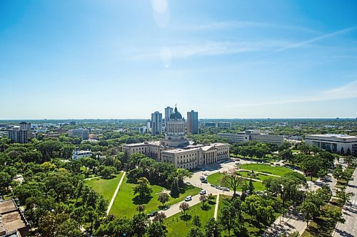 MIKAELA MACKENZIE / WINNIPEG FREE PRESS

The tree canopy and the Manitoba Legislative Building, as seen from the Woodsworth Building, in Winnipeg on Wednesday, Aug. 19, 2020. For Gabrielle Piche story.
Winnipeg Free Press 2020.