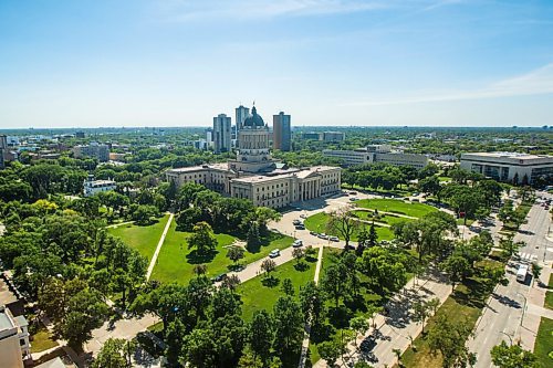 MIKAELA MACKENZIE / WINNIPEG FREE PRESS

The tree canopy and the Manitoba Legislative Building, as seen from the Woodsworth Building, in Winnipeg on Wednesday, Aug. 19, 2020. For Gabrielle Piche story.
Winnipeg Free Press 2020.