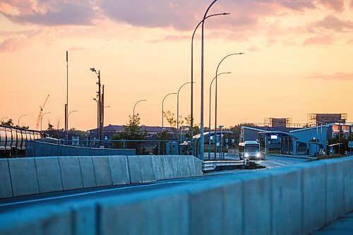 MIKAELA MACKENZIE / WINNIPEG FREE PRESS

The new Rapid Transit bike path near Jubilee Avenue in Winnipeg on Thursday, Aug. 20, 2020. For photo page.
Winnipeg Free Press 2020.