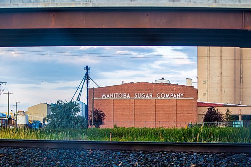 MIKAELA MACKENZIE / WINNIPEG FREE PRESS

The Manitoba Sugar Company, as seen from the new Rapid Transit bike path, in Winnipeg on Thursday, Aug. 20, 2020. For photo page.
Winnipeg Free Press 2020.