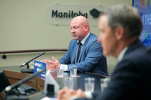 RUTH BONNEVILLE / WINNIPEG FREE PRESS

Local - COVID update 

Cameron Friesen, Manitoba's Minister of Health and  Dr. Brent Roussin, Manitoba's chief public health officer, hold press conference at the Legislative Building Thursday. 

Aug 20th, 2020