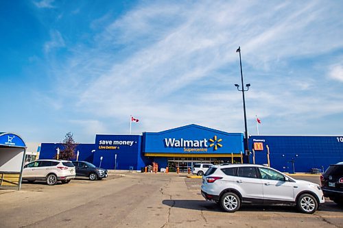 MIKAELA MACKENZIE / WINNIPEG FREE PRESS

Walmart on Empress Street, temporarily closed because of a fire on Thursday evening, in Winnipeg on Friday, Aug. 21, 2020. The Winnipeg Fire Paramedic Service were called to three separate Walmart fires in the city yesterday.
Winnipeg Free Press 2020.