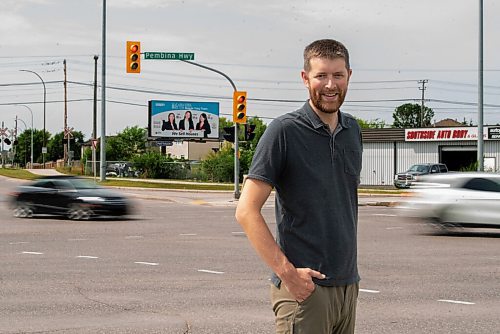 JESSE BOILY  / WINNIPEG FREE PRESS
Craig Milligan is the CEO and co-founder of MicroTraffic which uses AI to analyze traffic patterns, stops for a photo by some traffic lights on Friday. Friday, Aug. 21, 2020.
Reporter: Cash