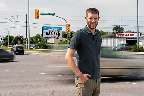 JESSE BOILY  / WINNIPEG FREE PRESS
Craig Milligan is the CEO and co-founder of MicroTraffic which uses AI to analyze traffic patterns, stops for a photo by some traffic lights on Friday. Friday, Aug. 21, 2020.
Reporter: Cash
