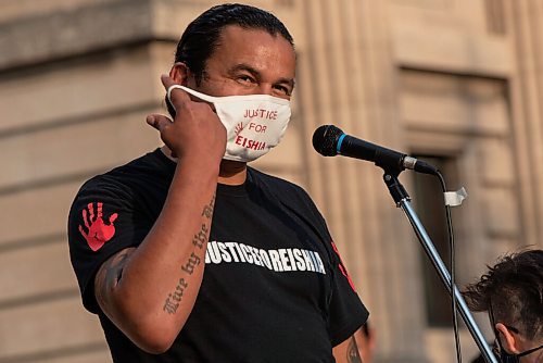 JESSE BOILY  / WINNIPEG FREE PRESS
Wab Kinew speaks to hundreds who gathered to bring awareness to police violence and the death of Eishia Hudson outside the legislative building on Friday. The rally then marched down Broadway to the Winnipeg Police headquarters. Friday, Aug. 21, 2020.
Reporter: