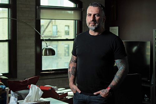 JESSE BOILY  / WINNIPEG FREE PRESS
Darcy Ataman, who provides music therapy programming to women and families dealing with severe trauma, from war-torn countries, poses for a portrait in his downtown apartment on Tuesday. Tuesday, Aug. 25, 2020.
Reporter: Danielle Da Silva