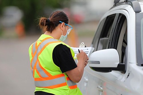 RUTH BONNEVILLE / WINNIPEG FREE PRESS

49.8 - COVID testing site on Main

People line up in their vehicles at a drive-in COVID testing site at 1284 Main St. Wednesday.  


 Aug 26th, 2020