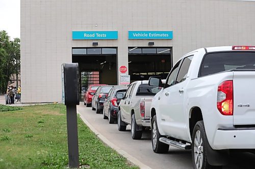 RUTH BONNEVILLE / WINNIPEG FREE PRESS

49.8 - COVID testing site on Main

People line up in their vehicles at a drive-in COVID testing site at 1284 Main St. Wednesday.  


 Aug 26th, 2020