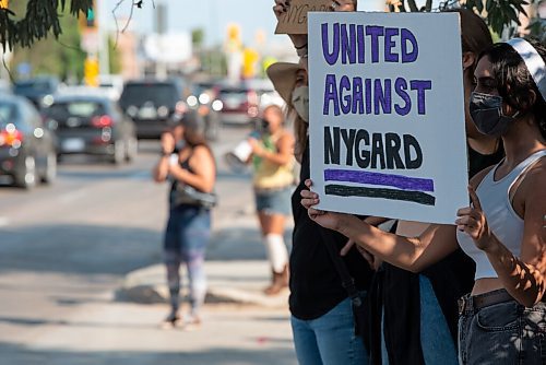 JESSE BOILY  / WINNIPEG FREE PRESS
People gathered to bring awareness to what they say is Peter Nygards legacy of sexual abuse outside of Nygards Notre Dame property on Wednesday. Wednesday, Aug. 26, 2020.
Reporter: Malak