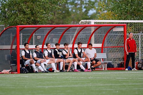 JOHN WOODS / WINNIPEG FREE PRESS
Players neglect the back-to-play rules by sitting closer than 2m during a game at Ralph Cantafio Soccer Complex in Winnipeg Wednesday, August 26, 2020. 

Reporter: Allen