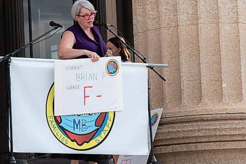 JESSE BOILY  / WINNIPEG FREE PRESS
People gathered outside of the Legislative building and were demanding a full and comprehensive plan for back-to-school on Thursday. They then marched down Broadway to Vimy Ridge park. Thursday, Aug. 27, 2020.
Reporter: Piche