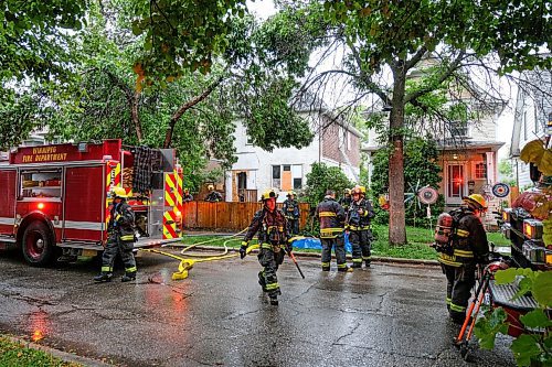 Daniel Crump / Winnipeg Free Press. Firefighters attend a call in the 600 block of Banning Street. A neighbour, who lives to houses over, says this property is vacant and has been a problem in the past. August 30, 2020.