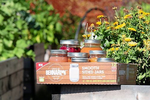 JESSE BOILY  / WINNIPEG FREE PRESS
Some of Byanka Holders canning from her garden out near Oakbank on Monday. Holders garden has grown in size so she has begun canning some of her veggies from her garden. Monday, Aug. 31, 2020.
Reporter: Eva Wasney