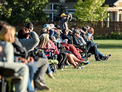 Mike Sudoma / Winnipeg Free Press
Spectators keep their distance as they watch a U14 soccer game Monday evening
August 31, 2020