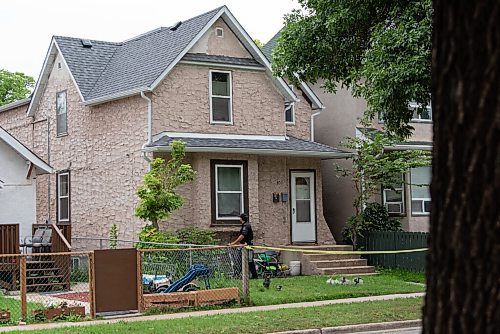 JESSE BOILY  / WINNIPEG FREE PRESS
A home is taped off by police where a homicide took place at the 800 block of Arlington st. Harley Eugene Nepinak has been charged with Second Degree Murder. Tuesday, Sept. 1, 2020.
Reporter: