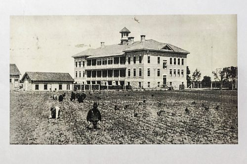 MIKAELA MACKENZIE / WINNIPEG FREE PRESS

A historical photo of the former residential school at Long Plain First Nation, which has now been designated a National Historic Site, near Portage la Prairie on Tuesday, Sept. 1, 2020. For Dylan story.
Winnipeg Free Press 2020.