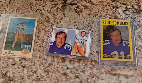 JESSE BOILY  / WINNIPEG FREE PRESS
Former Bomber star Gene Lakusiaks trading cards on Tuesday. Tuesday, Sept. 1, 2020.
Reporter: Doug