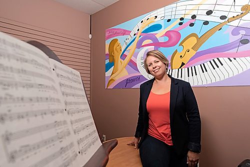 JESSE BOILY  / WINNIPEG FREE PRESS
Jenny Steinke-Magnus, execuitive director of the Manitoba Choral Association, poses for a portrait at her office on Wednesday. Wednesday, Sept. 2, 2020.
Reporter: Eva Wasney