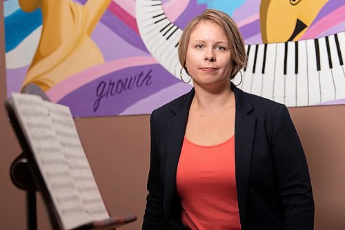 JESSE BOILY  / WINNIPEG FREE PRESS
Jenny Steinke-Magnus, execuitive director of the Manitoba Choral Association, poses for a portrait at her office on Wednesday. Wednesday, Sept. 2, 2020.
Reporter: Eva Wasney