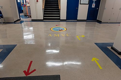 JESSE BOILY  / WINNIPEG FREE PRESS
The hallway with directional arrows at Andrew Mynarski V.C. School on Wednesday. Wednesday, Sept. 2, 2020.
Reporter: