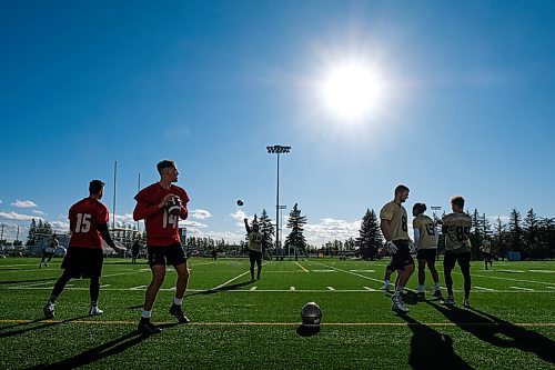 Daniel Crump / Winnipeg Free Press. The University of Manitoba Bisons football team practices at the university. September 3, 2020.