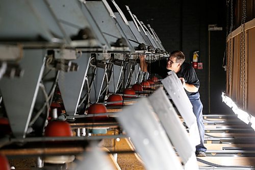 JOHN WOODS / WINNIPEG FREE PRESS
Edward Dubinsky does some repairs at Uptown Alley in Winnipeg Thursday, September 3, 2020. Dubinsky took over the bowling services business JD Bowling Services that his father started back in 1972.

Reporter: Sanderson