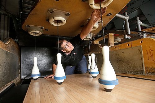 JOHN WOODS / WINNIPEG FREE PRESS
Edward Dubinsky does some repairs at Uptown Alley in Winnipeg Thursday, September 3, 2020. Dubinsky took over the bowling services business JD Bowling Services that his father started back in 1972.

Reporter: Sanderson