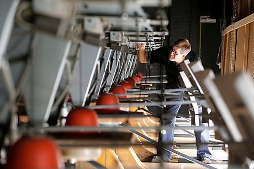 JOHN WOODS / WINNIPEG FREE PRESS
Edward Dubinsky does some repairs at Uptown Alley in Winnipeg Thursday, September 3, 2020. Dubinsky took over the bowling services business JD Bowling Services that his father started back in 1972.

Reporter: Sanderson