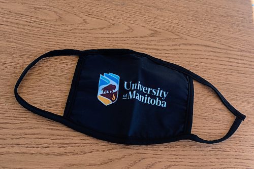 JESSE BOILY  / WINNIPEG FREE PRESS
One of the masks being handed out at the University of Manitoba on Friday. Friday, Sept. 4, 2020.
Reporter: Maggie?