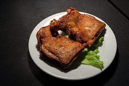 JESSE BOILY  / WINNIPEG FREE PRESS
Chicken from T.H. Dang on Friday. Friday, Sept. 4, 2020.
Reporter: Allison