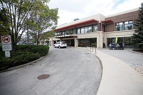 JOHN WOODS / WINNIPEG FREE PRESS
Health authorities reported a case of COVID-19 at Donwood Manor in Winnipeg Sunday, September 6, 2020. 

Reporter: Durrani