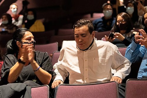 JESSE BOILY  / WINNIPEG FREE PRESS
Sam Mercier gets up to accept his first place prize at the Diverse Minds creative writing competitions award ceremony at the Asper Jewish Community Center on Wednesday. Wednesday, Sept. 9, 2020.
Reporter: Malak Abas