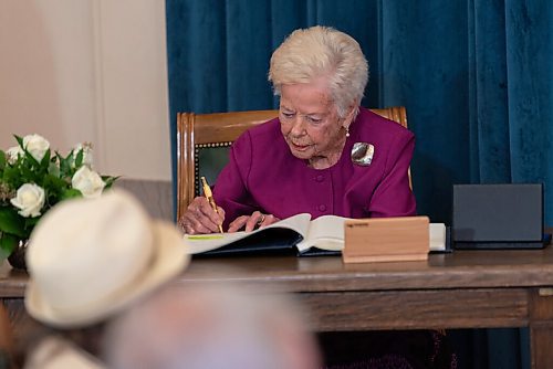 JESSE BOILY  / WINNIPEG FREE PRESS
Margaret Morse receives her Order of Manitoba at the investiture ceremony in the Legislative building on Thursday. Twelve Manitobans were inducted into the Order of Manitoba, the provinces highest honour.  Thursday, Sept. 10, 2020.
Reporter: Standup