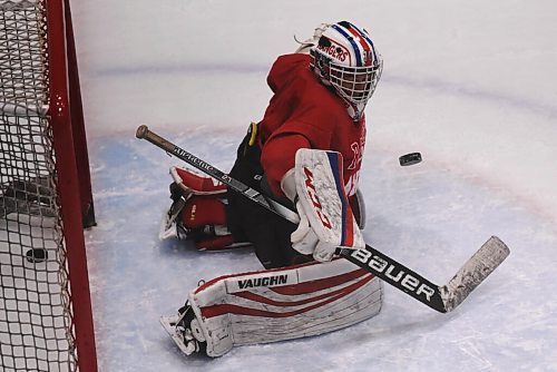 JESSE BOILY  / WINNIPEG FREE PRESS
Players do drills at the try outs for the AAA Monarchs at the Bell MTS Iceplex on Thursday. Thursday, Sept. 10, 2020.
Reporter: