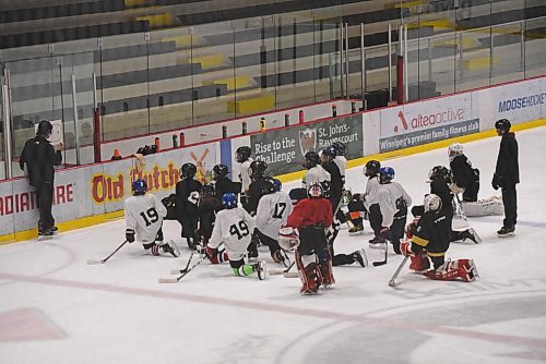 JESSE BOILY  / WINNIPEG FREE PRESS
Players do drills at the try outs for the AAA Monarchs at the Bell MTS Iceplex on Thursday. Thursday, Sept. 10, 2020.
Reporter: