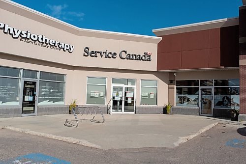 JESSE BOILY  / WINNIPEG FREE PRESS
The Winnipeg Rivergrove Service Canada Centre on Friday. The centre has been closed since March 30. Friday, Sept. 11, 2020.
Reporter: Dylan Robertson