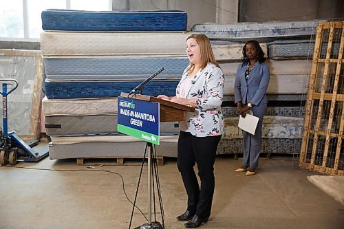 MIKE DEAL / WINNIPEG FREE PRESS
Conservation and Climate Minister Sarah Guillemard announced that the Manitoba government is going to provide $10 million toward recycling and waste diversion during the COVID-19 pandemic at a news conference at Mother Earth Recycling, 771 Main Street, Monday morning.
See Ben Waldman story
200914 - Monday, September 14, 2020.