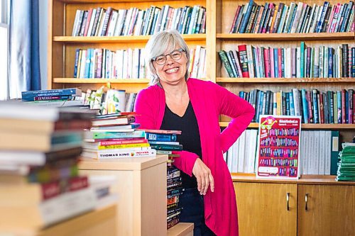 MIKAELA MACKENZIE / WINNIPEG FREE PRESS

Thin Air director Charlene Diehl poses for a portrait in her book-filled office at Artspace in Winnipeg on Wednesday, Sept. 16, 2020. This year's festival is going virtual. For Ben Sigurdson story.
Winnipeg Free Press 2020.