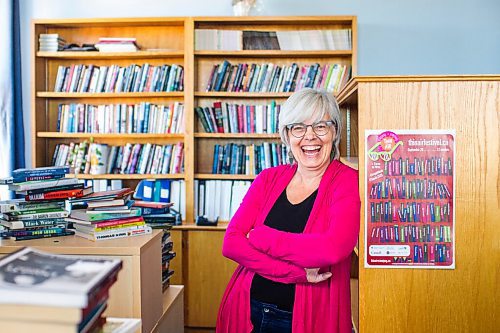 MIKAELA MACKENZIE / WINNIPEG FREE PRESS

Thin Air director Charlene Diehl poses for a portrait in her book-filled office at Artspace in Winnipeg on Wednesday, Sept. 16, 2020. This year's festival is going virtual. For Ben Sigurdson story.
Winnipeg Free Press 2020.