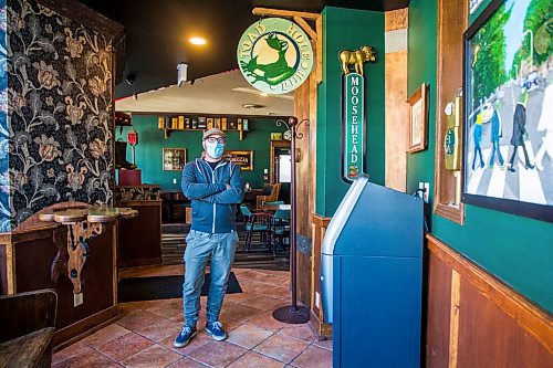 MIKAELA MACKENZIE / WINNIPEG FREE PRESS

Owner Kevin Monk poses for a portrait at the new location of Toad in the Hole in Osborne in Winnipeg on Wednesday, Sept. 16, 2020. For Al Small story.
Winnipeg Free Press 2020.